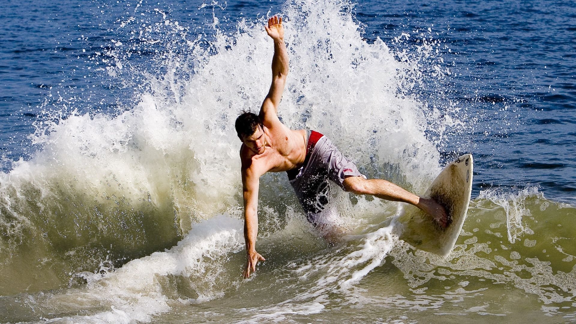 逆境中的奇迹:弱旅绝地反击的经典案例,逆境是弱者的无底深渊